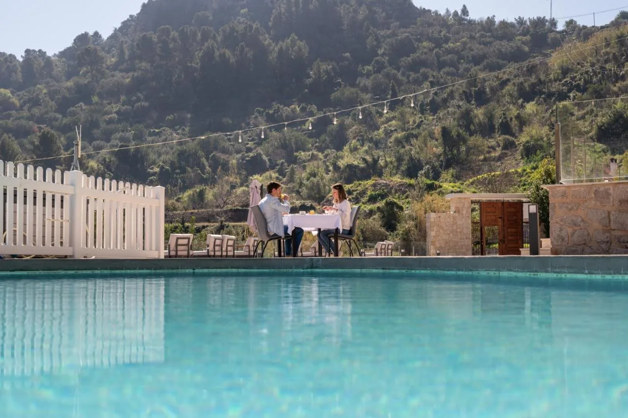 Young hotels post banner placeholder