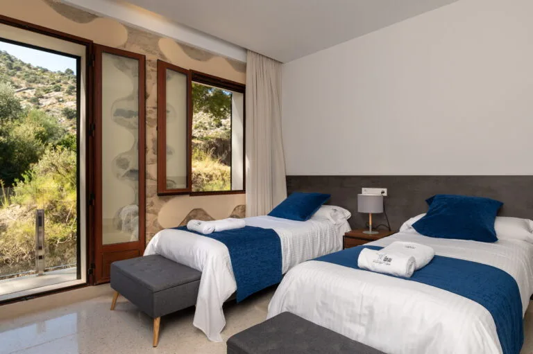 Young hotels la presa